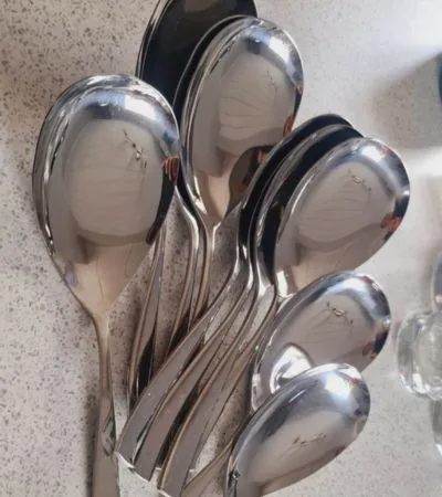 Serving spoons