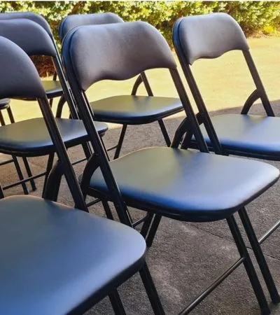 Folding chairs black
